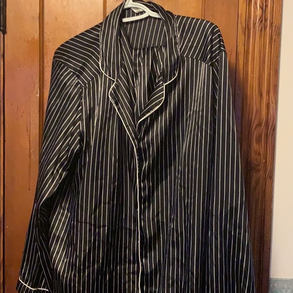 Pj set - Picture 2 of 4